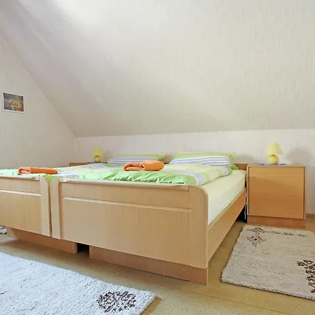 Daire Rustikales Medebach-ski-retreat, Cleaning Included *