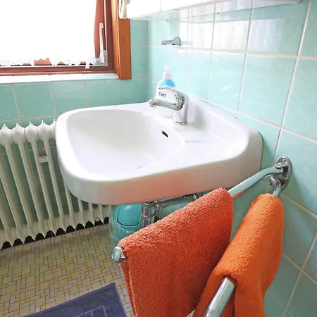 Daire Rustikales Medebach-ski-retreat, Cleaning Included *